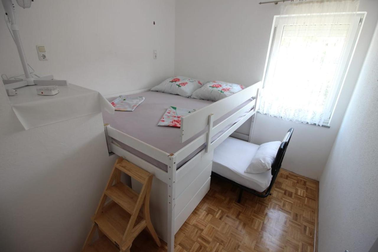 Apartmani Kramar セルツェ 部屋 写真