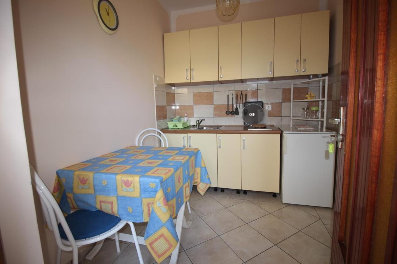 Apartmani Kramar セルツェ 部屋 写真