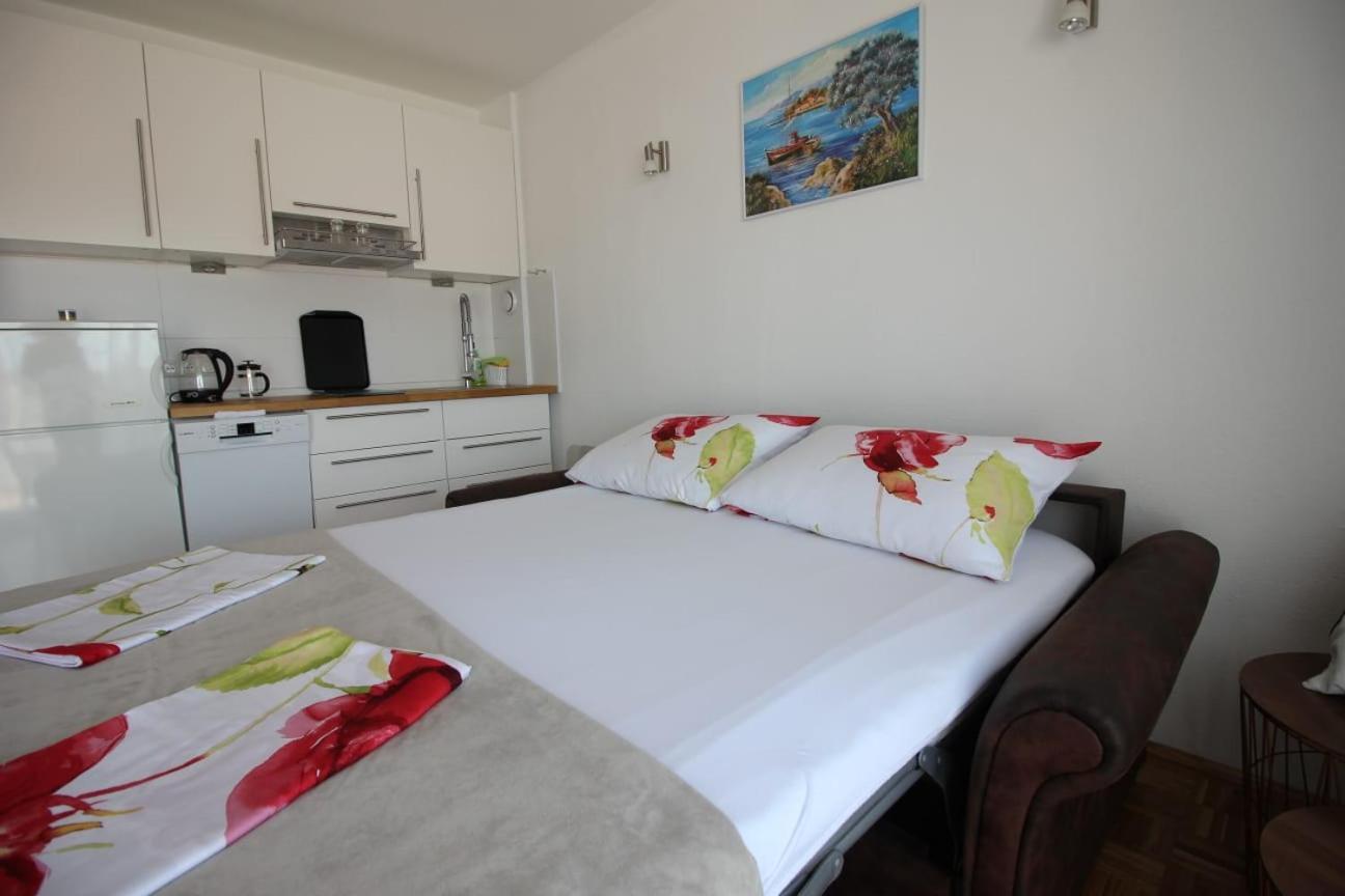 Apartmani Kramar セルツェ 部屋 写真