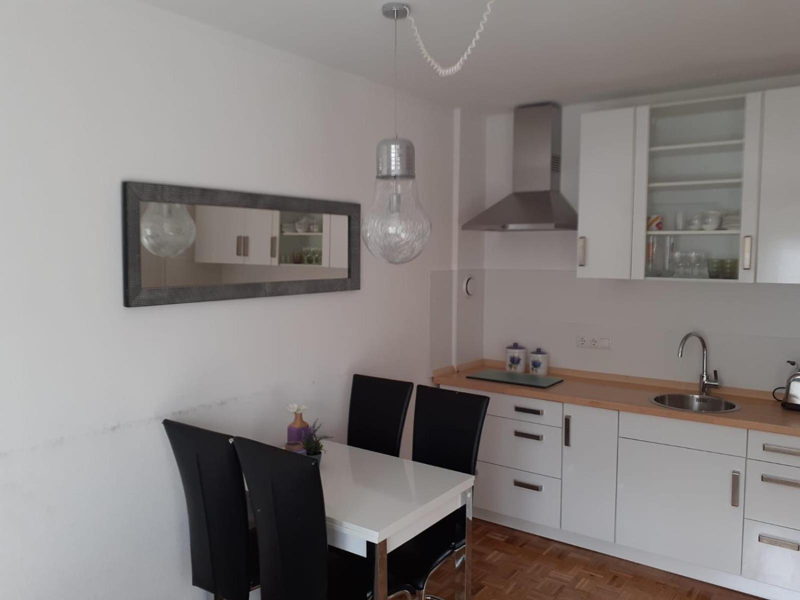 Apartmani Kramar セルツェ 部屋 写真
